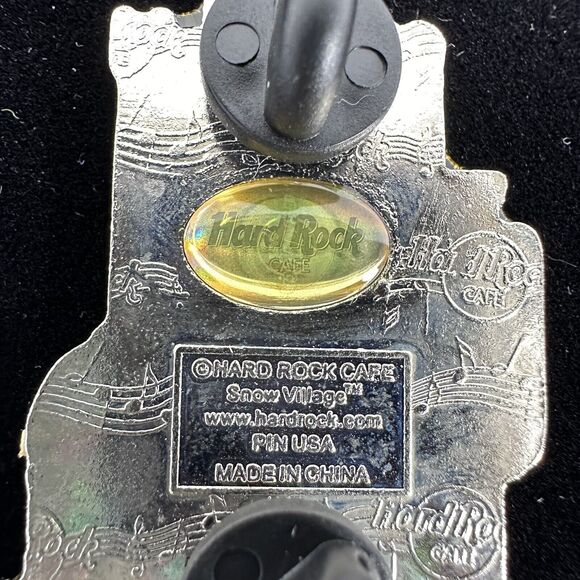Hard Rock Cafe Snow Village Pin Collectible Building Guitar Logo Store - Picture 3 of 7